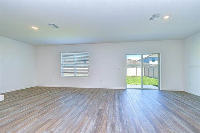 Building Photo - 32463 Weathered Oak Dr