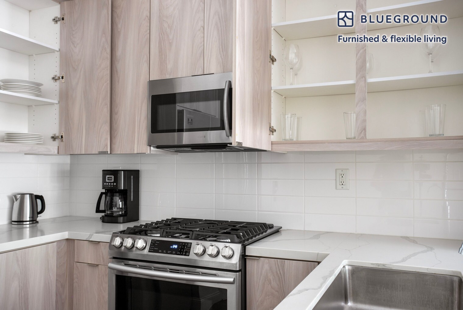 Building Photo - 5710 Crescent Prk E