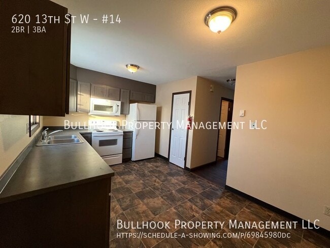 Building Photo - 620 13th St W