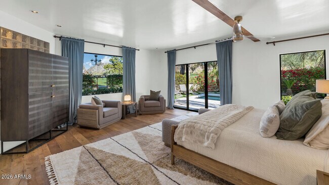 Building Photo - 6198 N 28th Pl