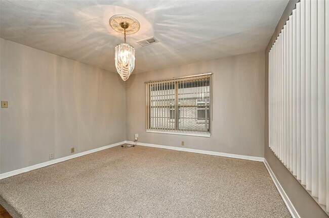Building Photo - 1831 De Milo Dr