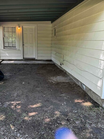 Building Photo - 321 Alexander Ave