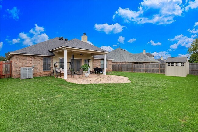 Building Photo - 2324 Tallgrass Cir