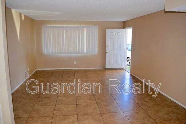 Building Photo - 801 N Major Ave