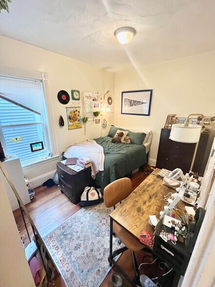 Building Photo - 8 Carmel St