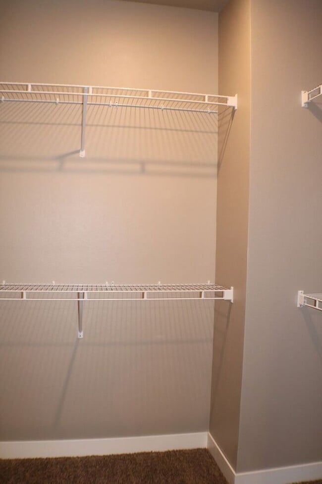 Building Photo - $1,595 | 2 Bedroom, 2 Bathroom Condo | Pet...