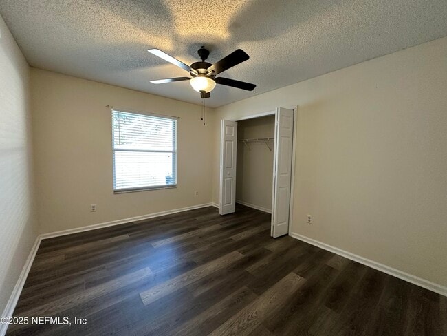 Building Photo - 10398 Triple Crown Ave