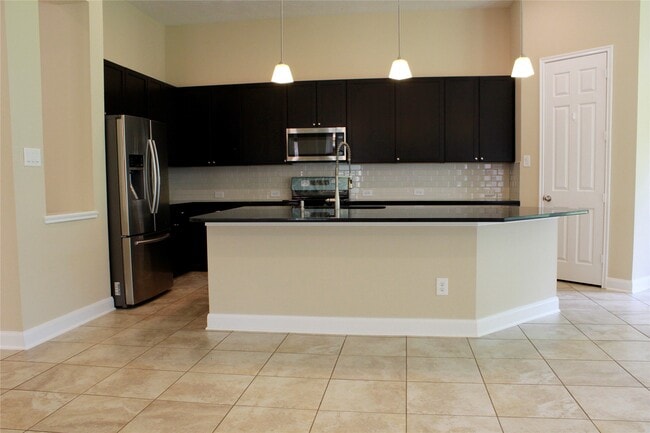 Building Photo - 8727 Stoney Brook Ln