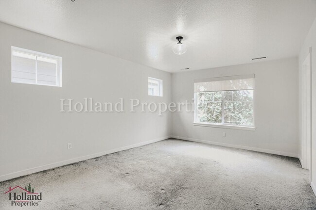 Building Photo - Spacious 3-Bedroom Home with Bonus Room in Desirable South Hillsboro! - Landscaping Included
