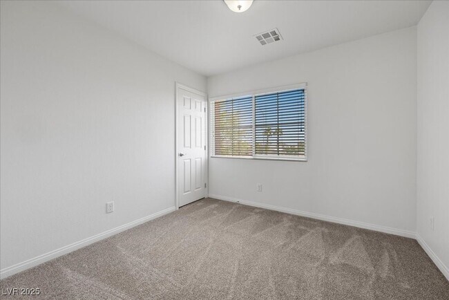 Building Photo - 9353 Grand Reve St