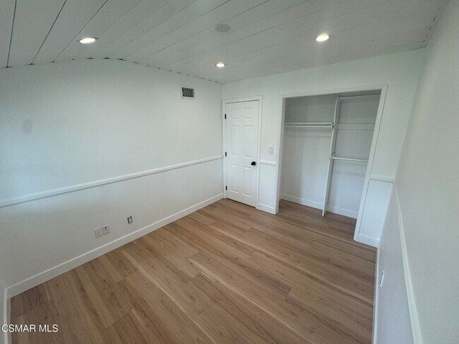 Building Photo - 22359 Lanark St