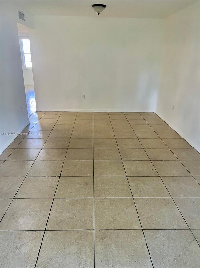 Primary Photo - 1752 NW 55th Ave