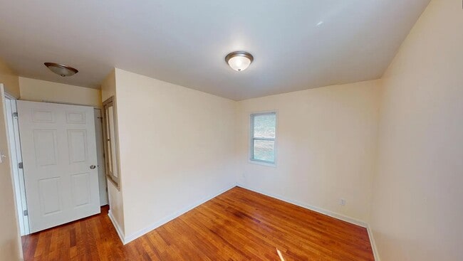 Building Photo - 4702 Young Ave