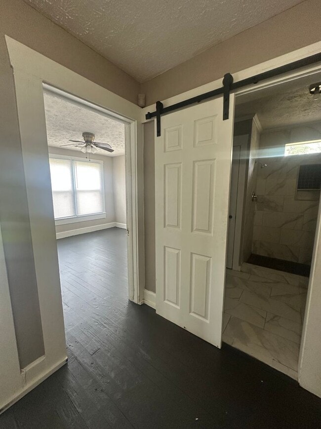 Building Photo - 3 Bed/1 Bath House