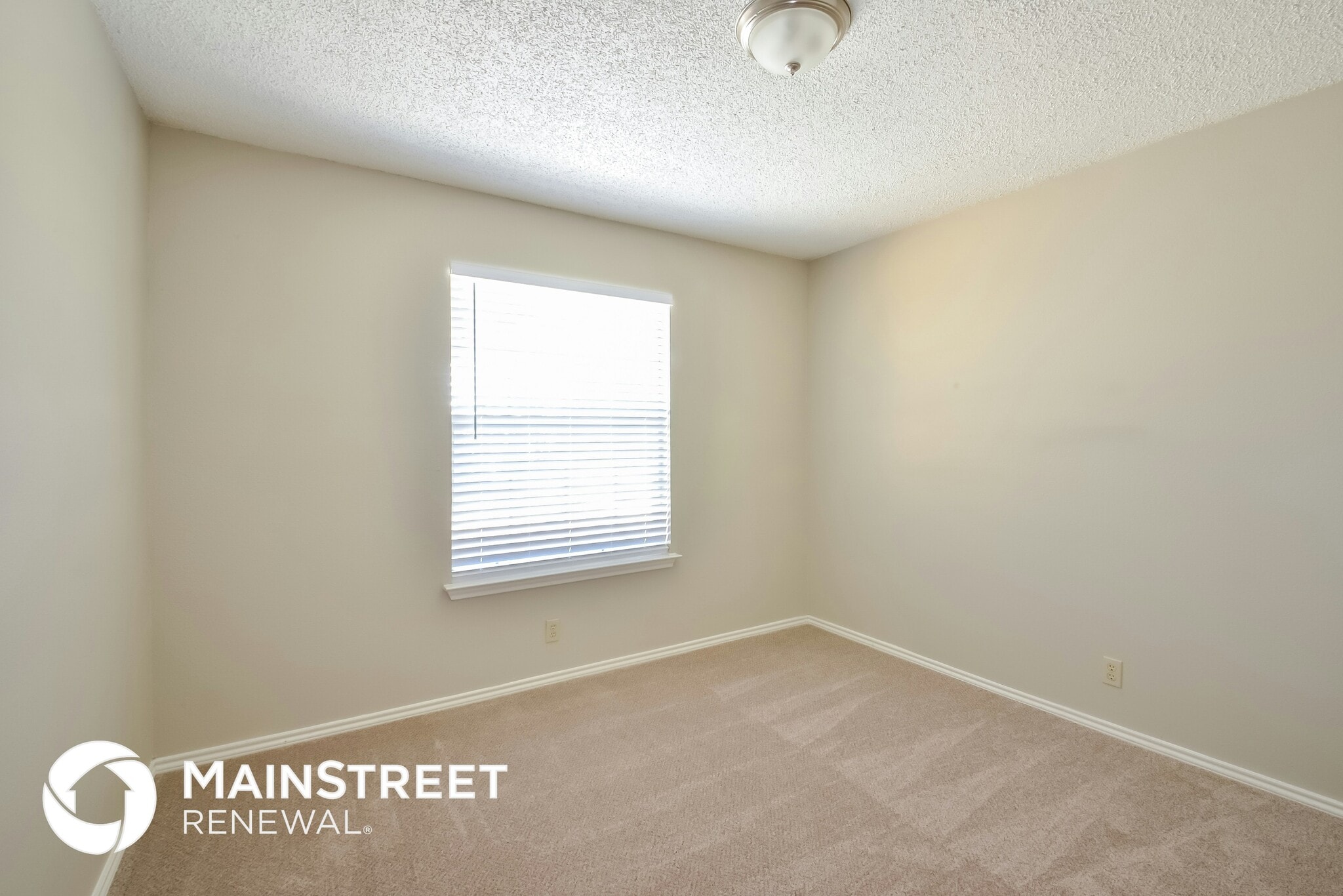 Building Photo - 10743 Mustang Ridge