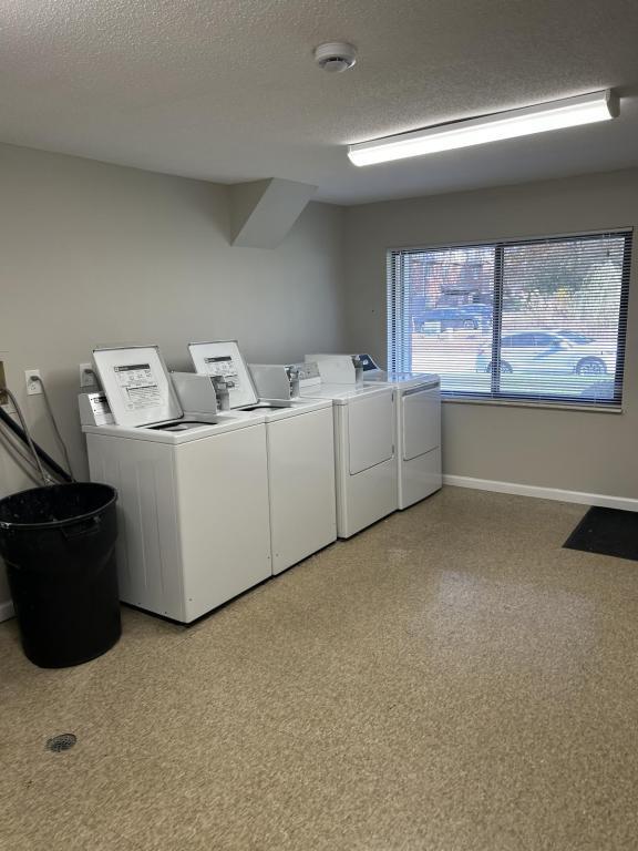 Building Photo - 49 Devon Ct