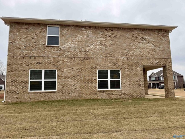 Building Photo - 16824 Demi Dr