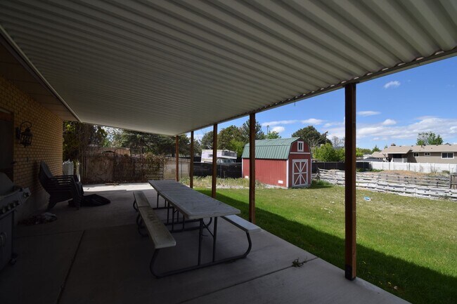 Building Photo - Updated 5 Bed West Valley Gem with Great Layout & Outdoor Living Space!!