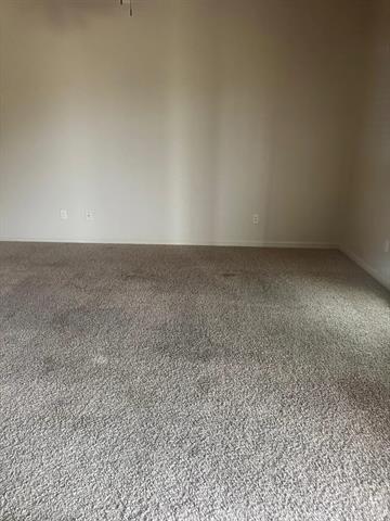 Building Photo - 2208 Breezy Dr