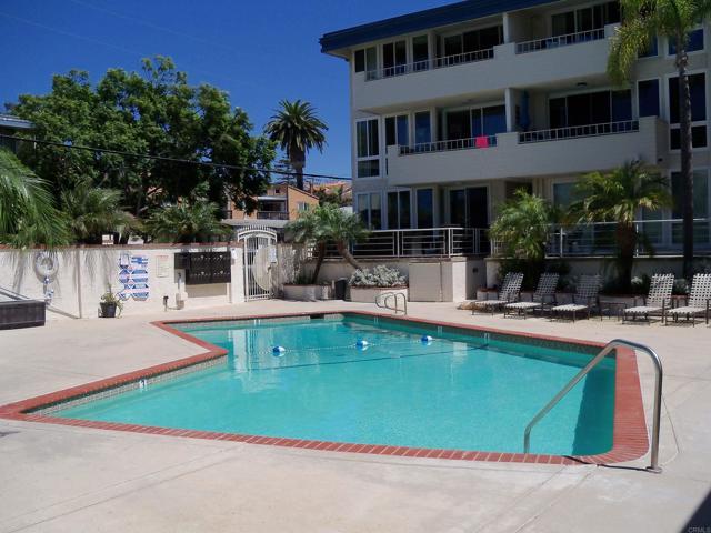 Building Photo - 3920 Riviera Dr