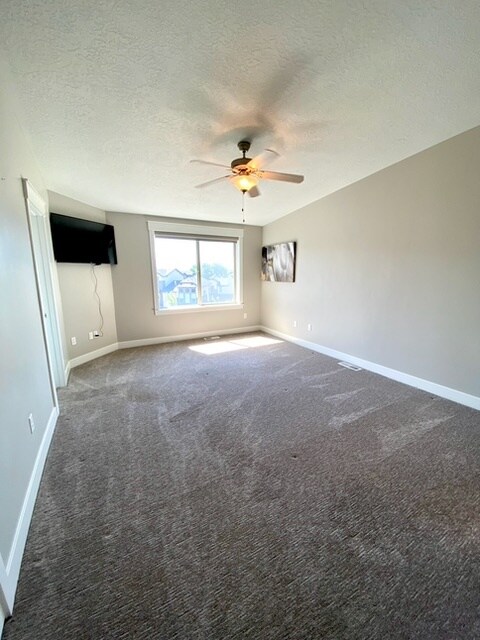 Building Photo - 10439 S Beetdigger Blvd