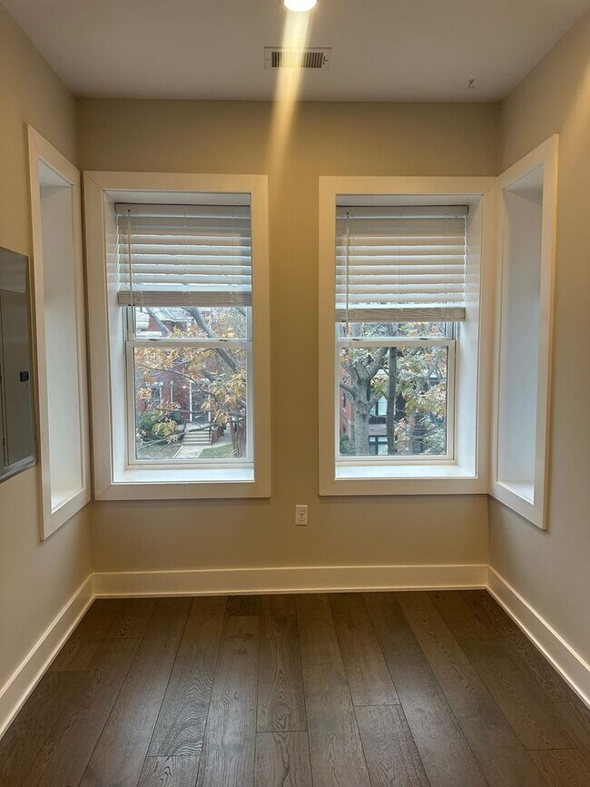 Building Photo - Modern 2 Bedroom, 2 Bathroom Penthouse with Parking in Historic LeDroit Park