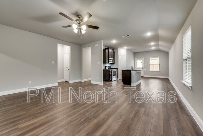 Building Photo - 1411 Warringwood Dr