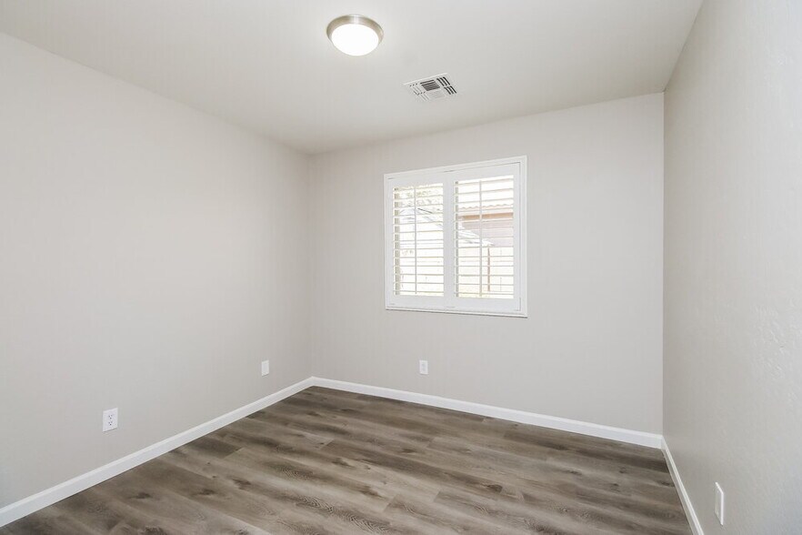 Building Photo - 21063 E Sonoqui Dr