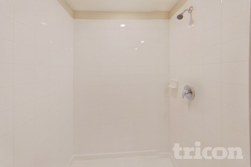 Building Photo - 5151 White Chicory Dr