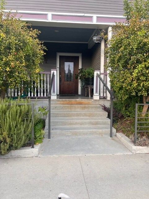 Bldg front - 3562 Sawtelle Blvd