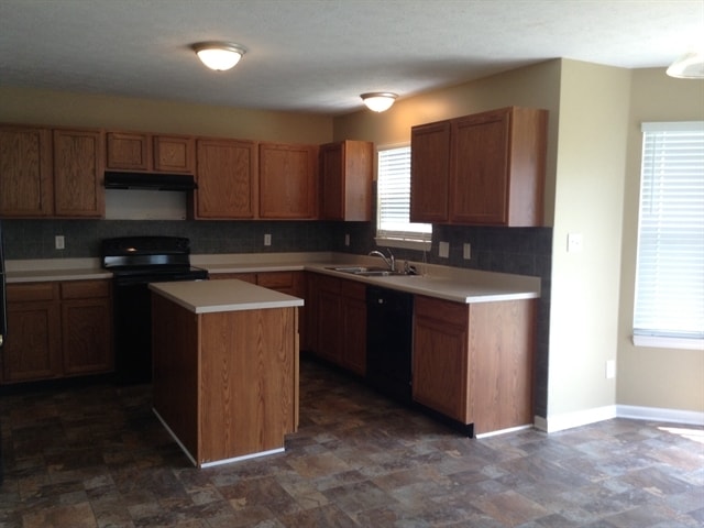 Building Photo - 2493 Monarchy Ln