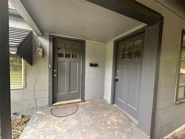 Building Photo - 1350 Classen Blvd