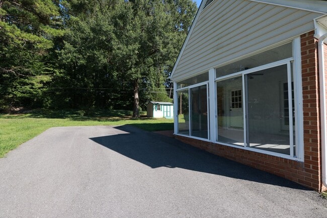 Building Photo - Incredible 2 story in West End with huge wraparound lawn