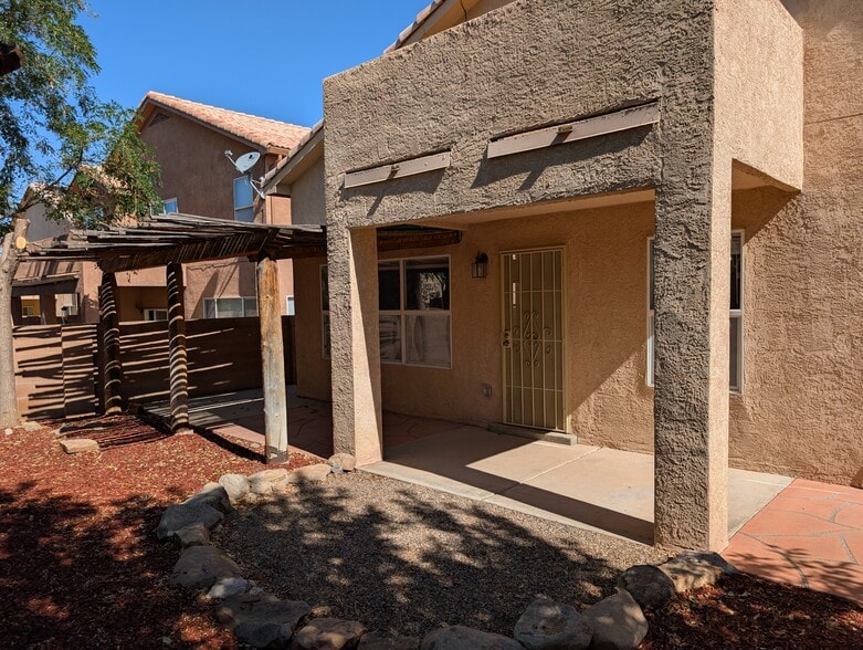 Building Photo - 7312 Desert Eagle Rd NE