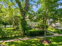 Building Photo - 1010 Hubbard Pl