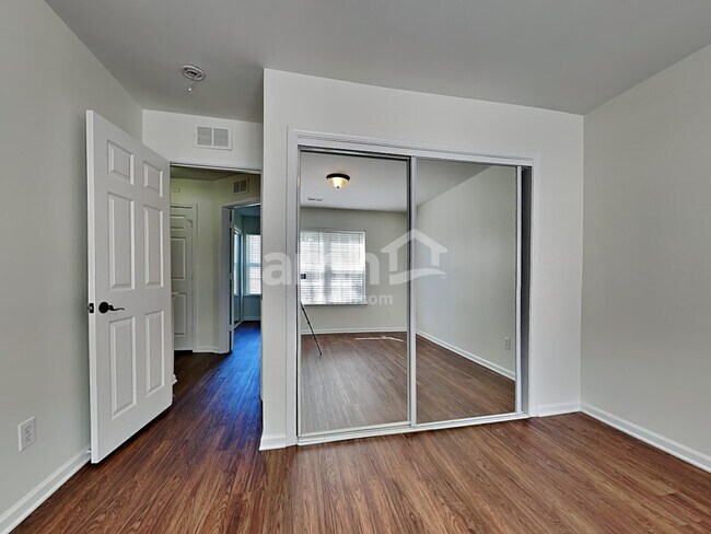 Building Photo - 10950 Harmony Glen Ct