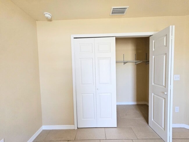 Building Photo - Charming 3BR/2BA