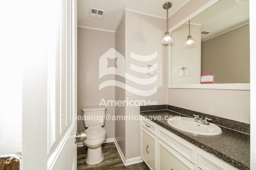 Building Photo - 512 Smith's Market Rd