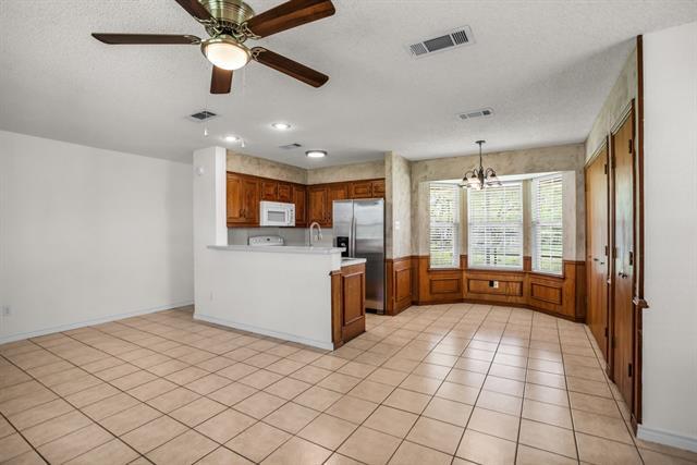 Building Photo - 3311 E FM 813