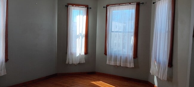 Building Photo - 540 Hyde Park Ave