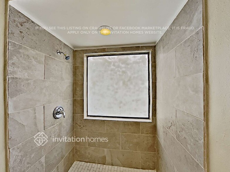 Building Photo - 566 Ridgeline Run