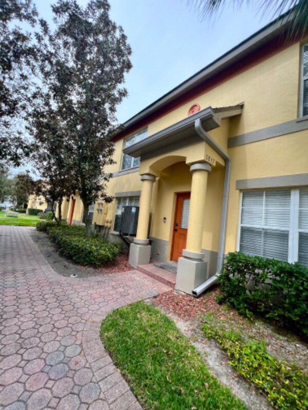 Building Photo - 3857 Island Way