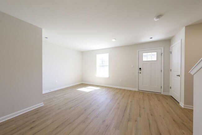 Building Photo - 23 Clementon Rd E
