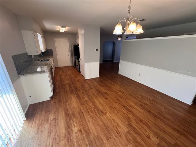 Building Photo - 1239 Hidden Valley Dr