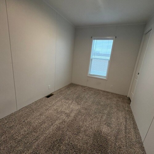 Building Photo - 265 Sycamore Loop