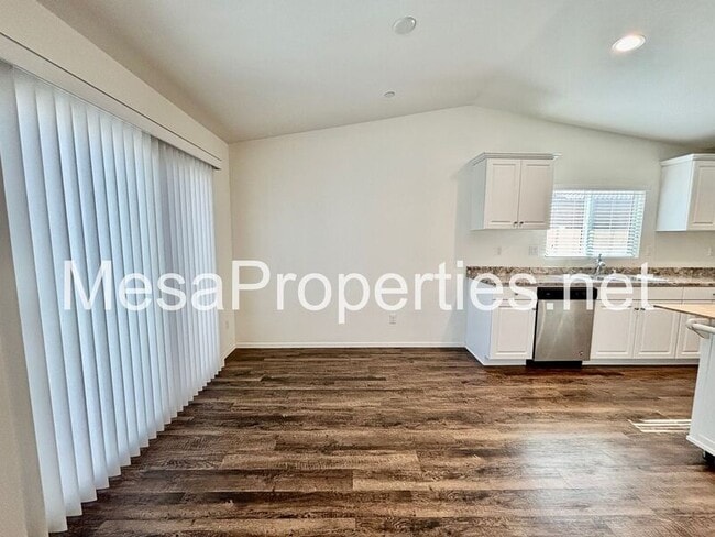 Building Photo - 10574 Pampas Ct