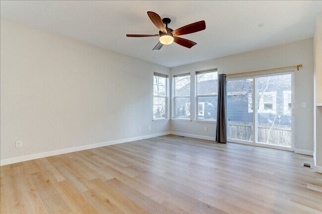 Building Photo - Stunning 5-Bedroom Home in Desirable McKay Landing – Available Now!