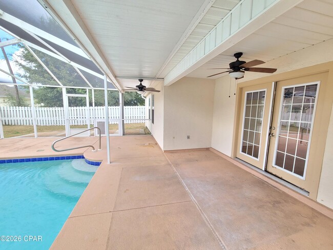 Building Photo - 3225 E Azalea Ave