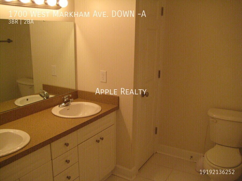 Building Photo - 1700 W Markham Ave