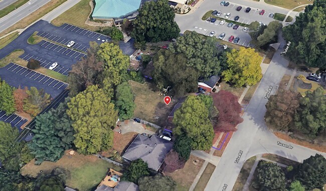Building Photo - For Rent: Classic 3-Bedroom Brick Ranch in Lexington